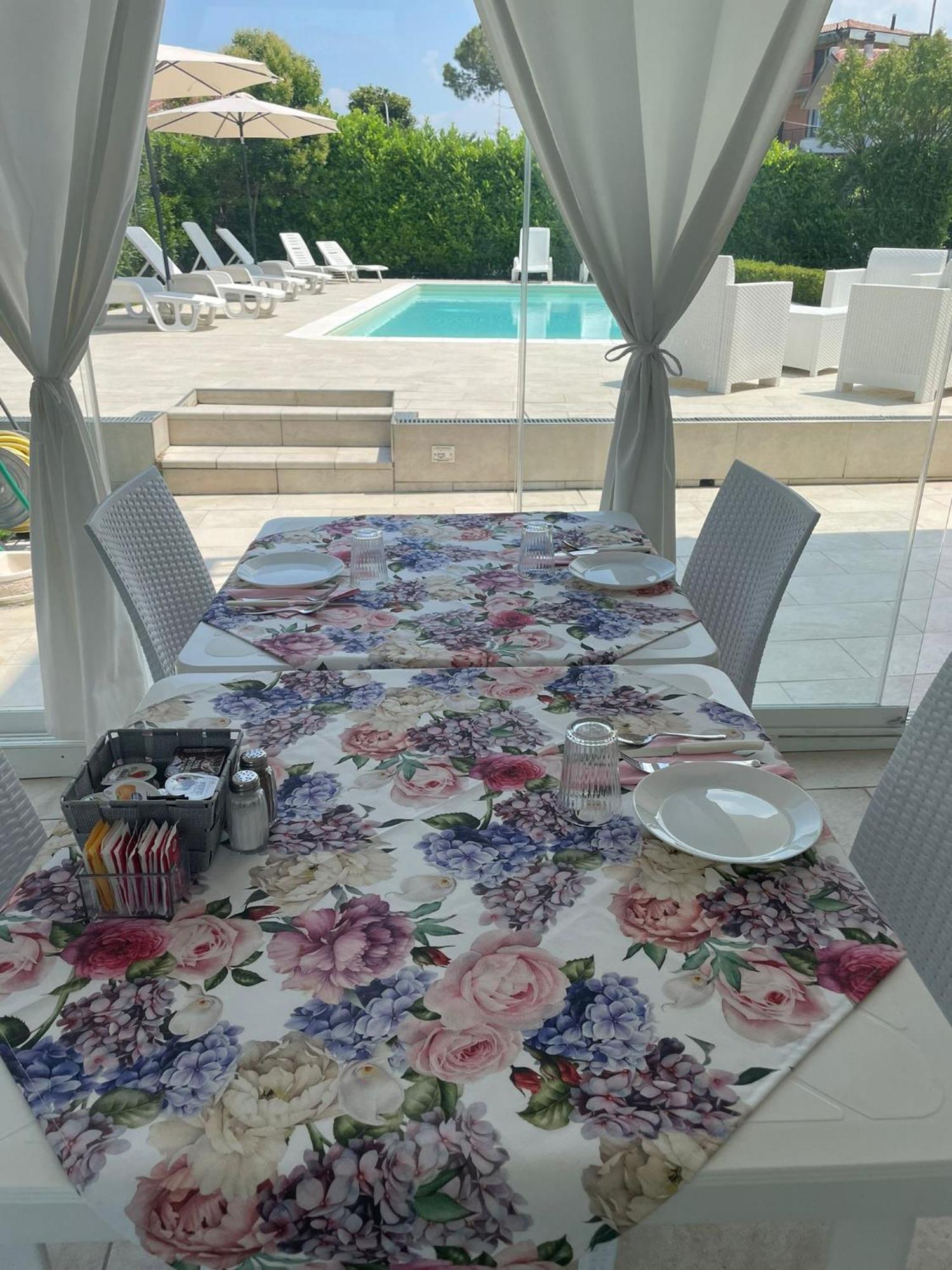 Bed And Breakfast Da Beatrice Sirmione Buitenkant foto