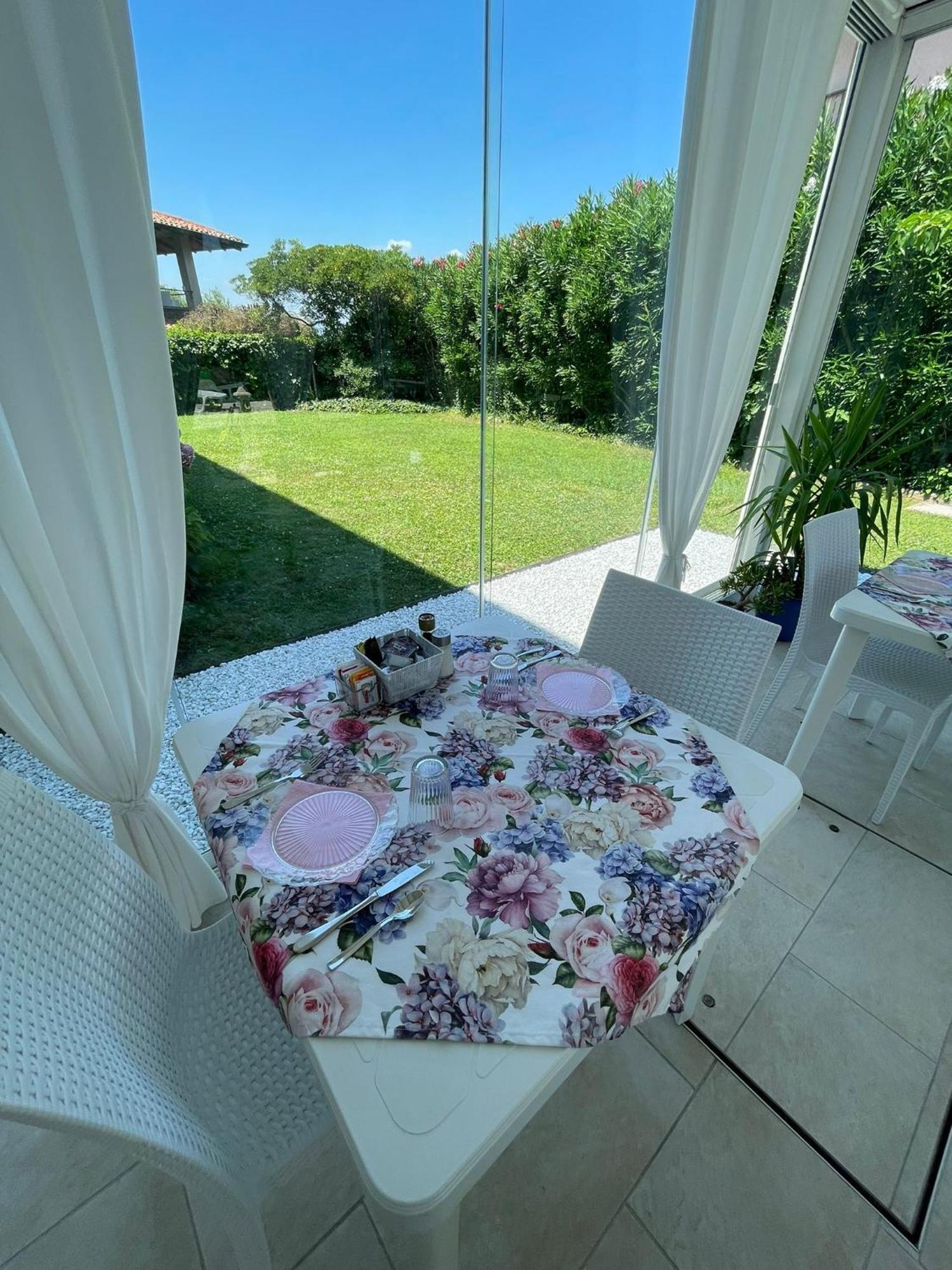 Bed And Breakfast Da Beatrice Sirmione Buitenkant foto